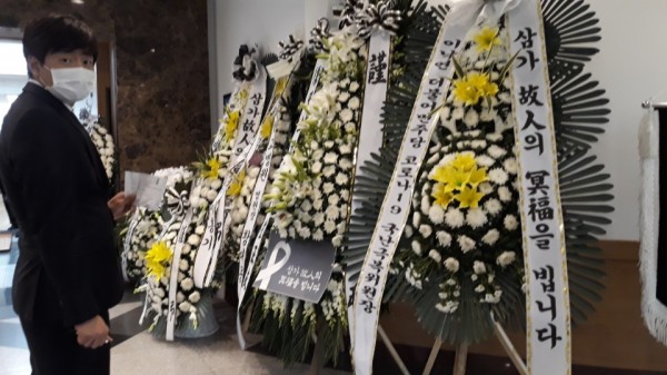 업로드 이미지