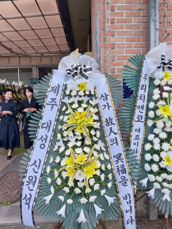 업로드 이미지