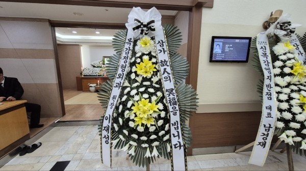 업로드 이미지
